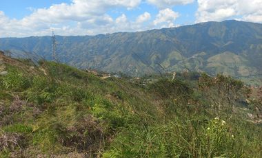 TE VENDO HERMOSO Y AMPLIO TERRENO EN BARBOSA ANTIOQUIA.
