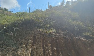 TE VENDO HERMOSO Y AMPLIO TERRENO EN BARBOSA ANTIOQUIA.