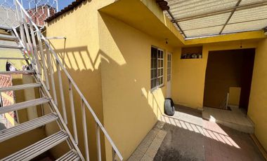 Edifico De Departamentos En Venta, Entre Av Las Torres Y Av. Tollocan