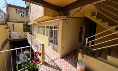 Edifico De Departamentos En Venta, Entre Av Las Torres Y Av. Tollocan