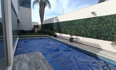 LUJOSA CASA EN VENTA