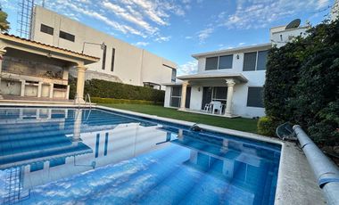 CASA EN RENTA EN FRACCIONAMIENTO LOMAS DE COCOYOC MORELOS