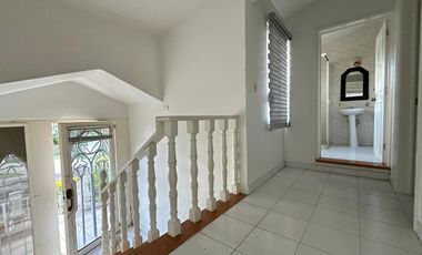 CASA EN RENTA EN FRACCIONAMIENTO LOMAS DE COCOYOC MORELOS