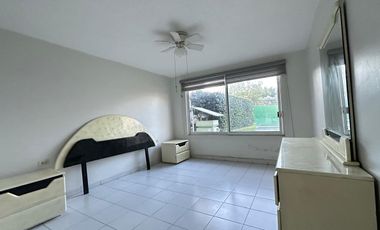 CASA EN RENTA EN FRACCIONAMIENTO LOMAS DE COCOYOC MORELOS