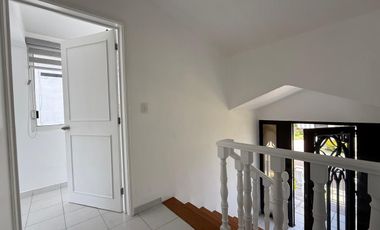 CASA EN RENTA EN FRACCIONAMIENTO LOMAS DE COCOYOC MORELOS