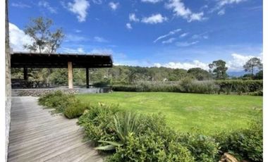 MODERNA CASA EN VENTA, AVANDARO