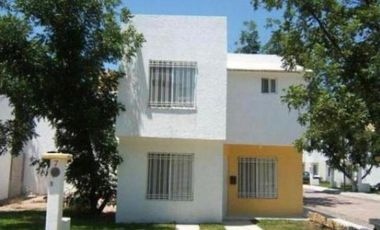 En renta casa amueblada Fracc. Las nueces