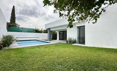 CASA EN VENTA EN FRACCIONAMIENTO LOMAS DE COCOYOC MORELOS