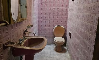 VENTA CASA PASO DEL REY APTO CREDITO   ESCRITURA Y PLANOS    A REFACCIONAR