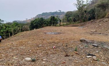 LOTE EN VENTA VALLE DE YUNGUILLA SECTOR PILLCOCAJA