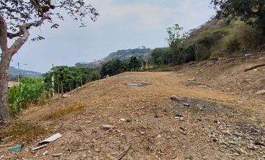 LOTE EN VENTA VALLE DE YUNGUILLA SECTOR PILLCOCAJA