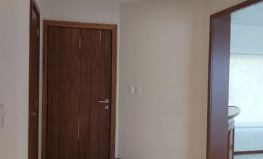 Casa en Renta en Puerta de Hierro dentro de Condominio