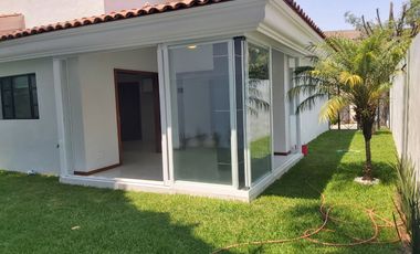 Casa en Renta en Puerta de Hierro dentro de Condominio