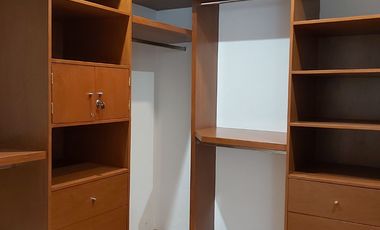 Casa en Renta en Puerta de Hierro dentro de Condominio
