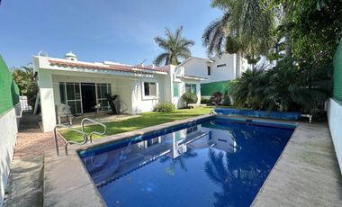 CASA EN VENTA EN FRACCIONAMIENTO LOMAS DE COCOYOC MORELOS
