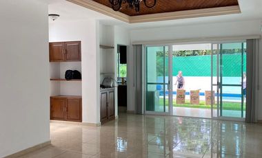 CASA EN VENTA EN FRACCIONAMIENTO LOMAS DE COCOYOC MORELOS