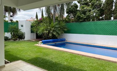 CASA EN VENTA EN FRACCIONAMIENTO LOMAS DE COCOYOC MORELOS