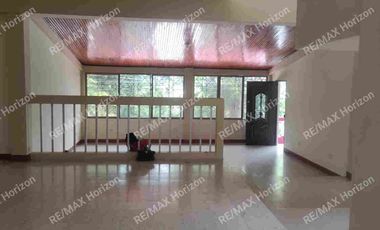 Venta de casa con piscina, Urbanización Privada Lago de Capeira