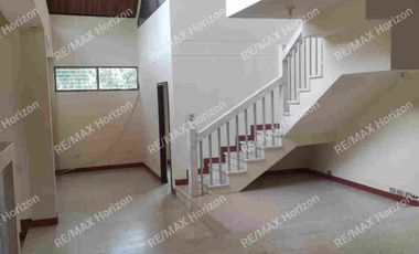 Venta de casa con piscina, Urbanización Privada Lago de Capeira