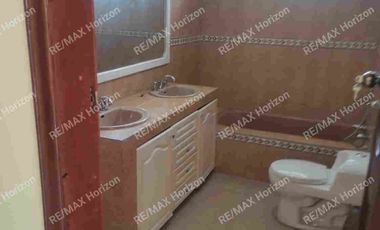 Venta de casa con piscina, Urbanización Privada Lago de Capeira