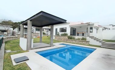 CASA EN VENTA EN FRACCIONAMIENTO LOMAS DE COCOYOC MORELOS