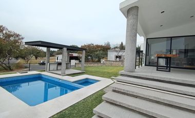 CASA EN VENTA EN FRACCIONAMIENTO LOMAS DE COCOYOC MORELOS