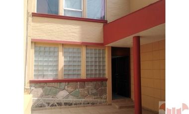 RENTA DE CASA PARA OFICINAS O HABITACIONAL.