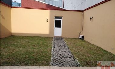 RENTA DE CASA PARA OFICINAS O HABITACIONAL.