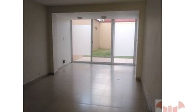 RENTA DE CASA PARA OFICINAS O HABITACIONAL.