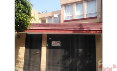 RENTA DE CASA PARA OFICINAS O HABITACIONAL.