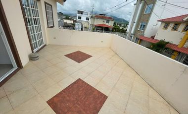 HERMOSA CASA EN VENTA URBANIZADA, Portoviejo.