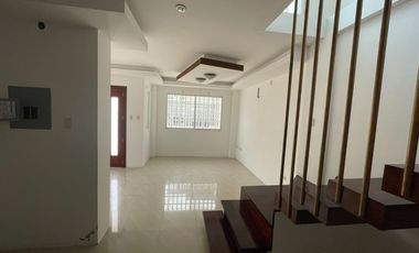 HERMOSA CASA EN VENTA URBANIZADA, Portoviejo.