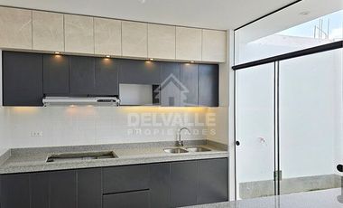 ¡Tu nuevo hogar AHORA! Casa de Estreno en Alameda Country Club