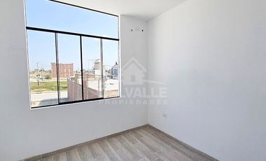 Se Vende Casa de Estreno en Alameda Country Club