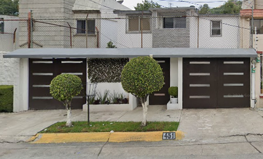 HERMOSA CASA EN REMATE, VALLE DORADO, TLALNEPANTLA, MÉXICO.