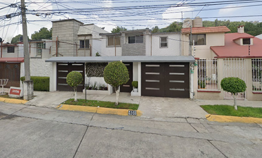 HERMOSA CASA EN REMATE, VALLE DORADO, TLALNEPANTLA, MÉXICO.