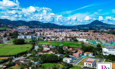 🏡 HERMOSO CHALET EN LA CEJA, SECTOR EL TAMBO