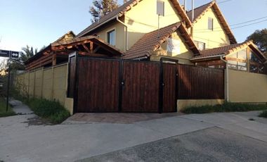 VENDE CASA EN BARRIO LAS ROSAS DE MACHALI RANCAGUA