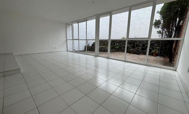 Renta casa en Condominio