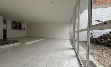 Renta casa en Condominio