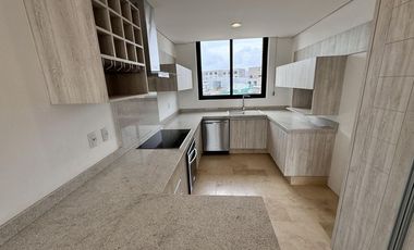 CUMBRES DEL LAGO-Rento pb con jardin 3 recamaras 2 baños 2 cocheras techadas