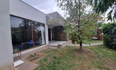 VENDE CASA EN SECTOR NOGALES DE MACHALI RANCAGUA