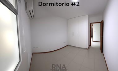 Alquiler departamento Sta. Cecilia: 1er Piso- 3 dormitorios - 2.5 baños - cuarto de servicio y baño - 2 parqueos - guardianía