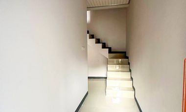 RUMAH 2 LANTAI READY STOCK 550 JUTA DKT MALL CIJANTUNG PASAR REBO, SHM