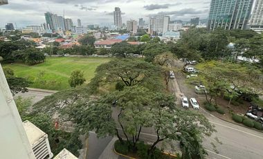 FOR RENT - ELEGANT STUDIO WITH PARKING IN SOLINEA TOWER 3 (LAZULI), AYALA CEBU. FURNISHED.