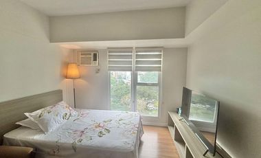 FOR RENT - ELEGANT STUDIO WITH PARKING IN SOLINEA TOWER 3 (LAZULI), AYALA CEBU. FURNISHED.