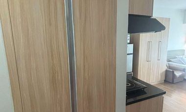 FOR RENT - ELEGANT STUDIO WITH PARKING IN SOLINEA TOWER 3 (LAZULI), AYALA CEBU. FURNISHED.