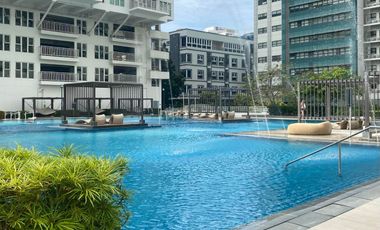 FOR RENT - ELEGANT STUDIO WITH PARKING IN SOLINEA TOWER 3 (LAZULI), AYALA CEBU. FURNISHED.