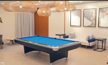 FOR RENT - ELEGANT STUDIO WITH PARKING IN SOLINEA TOWER 3 (LAZULI), AYALA CEBU. FURNISHED.