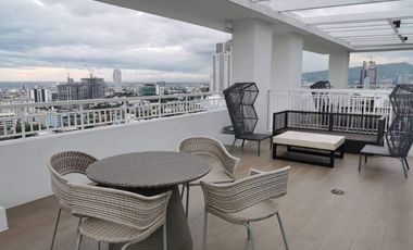 FOR RENT - ELEGANT STUDIO WITH PARKING IN SOLINEA TOWER 3 (LAZULI), AYALA CEBU. FURNISHED.